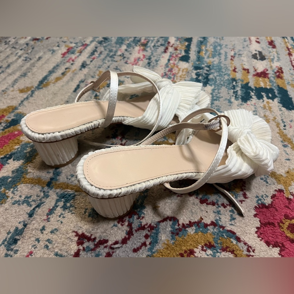White Cylindrical Chunky Heel
Pleated Bow Sandals